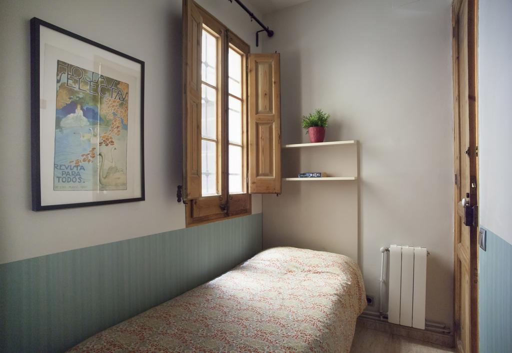 Aparteasy - Authentic Family Apartment Barcelona Buitenkant foto